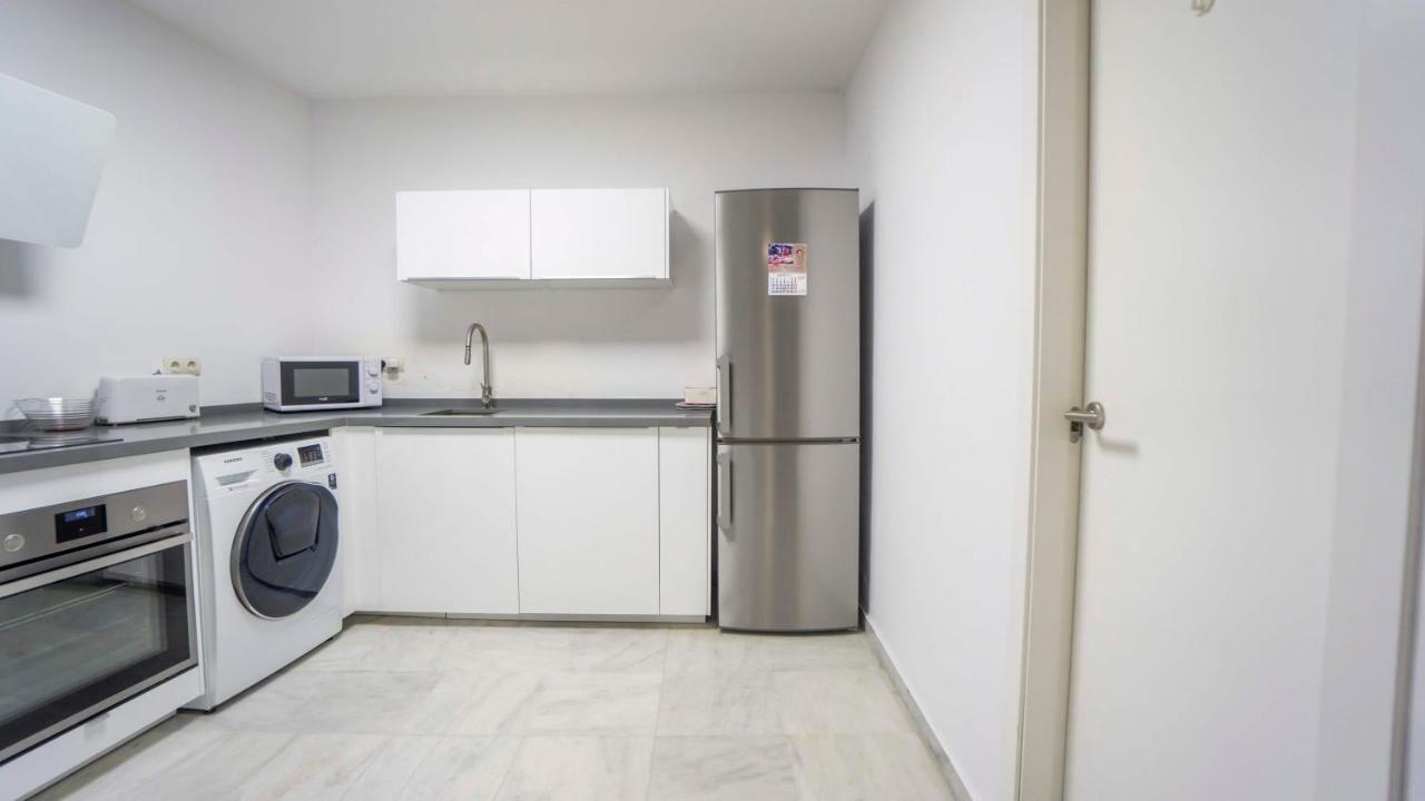 Rentalsevilla Espacioso Duplex En La Puerta Real Esterno foto