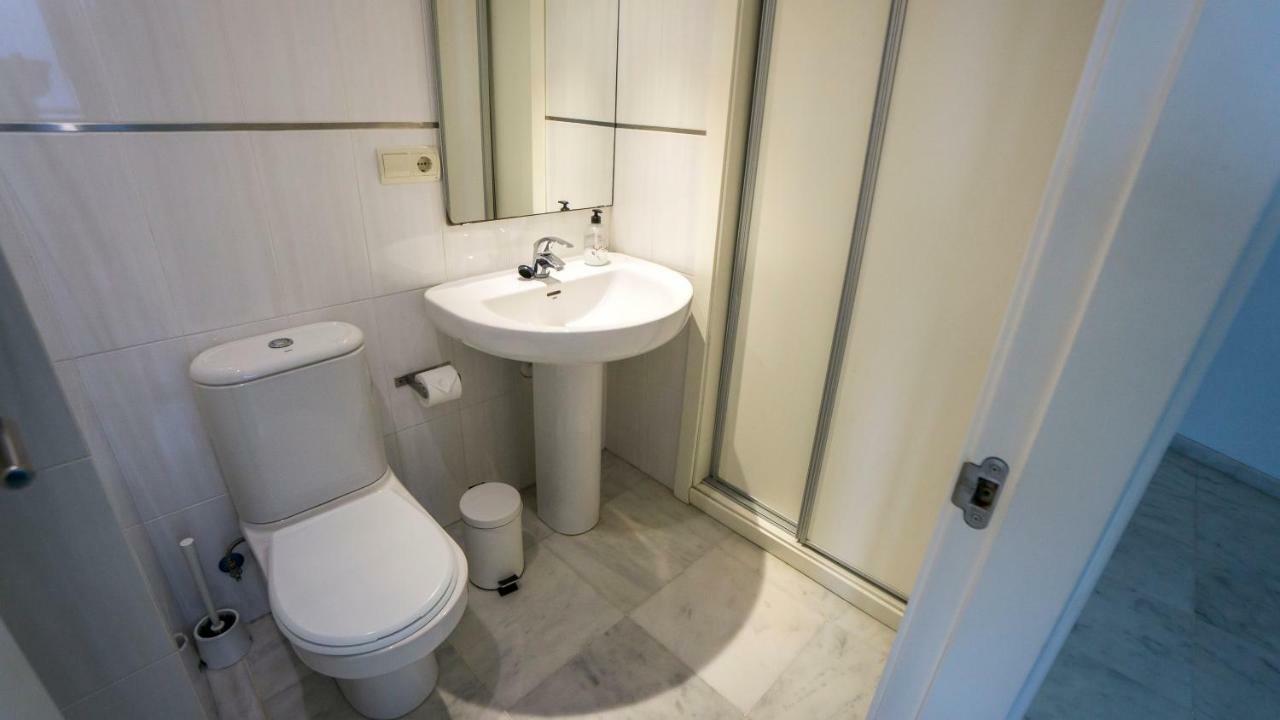 Rentalsevilla Espacioso Duplex En La Puerta Real Esterno foto