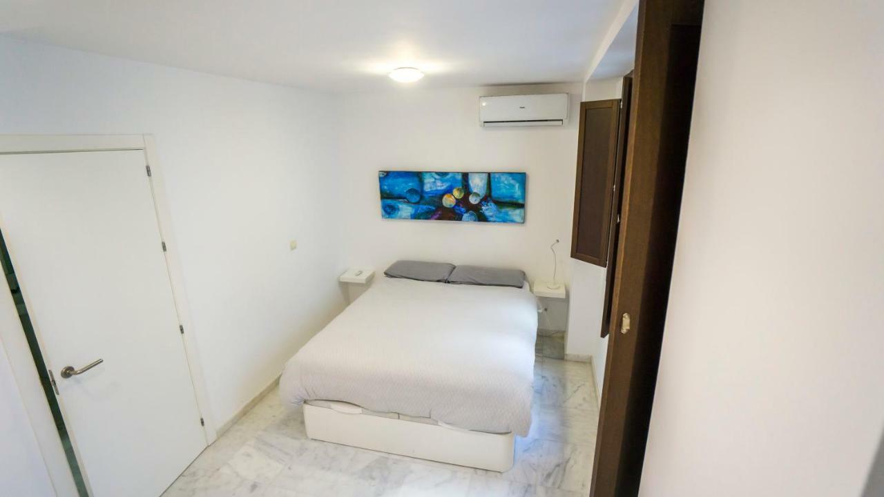 Rentalsevilla Espacioso Duplex En La Puerta Real Esterno foto