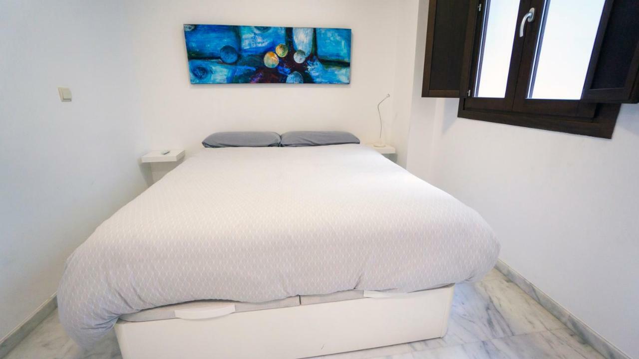 Rentalsevilla Espacioso Duplex En La Puerta Real Esterno foto