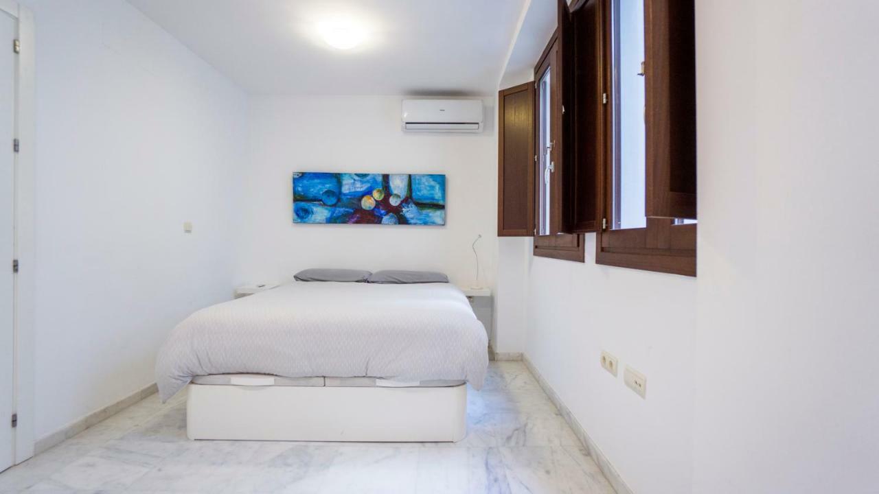 Rentalsevilla Espacioso Duplex En La Puerta Real Esterno foto